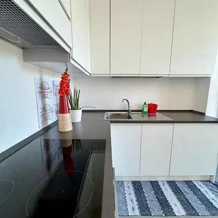 Daire 4 Balconi House-appartamento Panoramico A Lecce