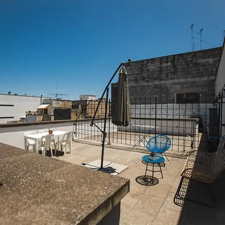 Daire 4 Balconi House-appartamento Panoramico A Lecce